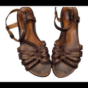 Clarks | Metallic Bronze Leather Strappy Flat Comfort Casual Sandals Women's 9.5
